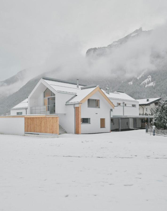 Urban Mountain Chalet With Lake View Maurach  Exteriör bild